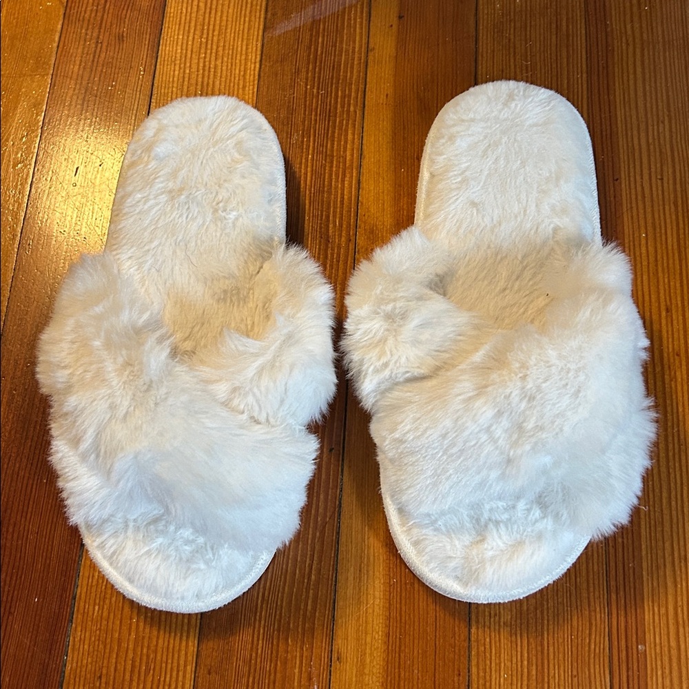 Fluffy White Faux Fur Slippers